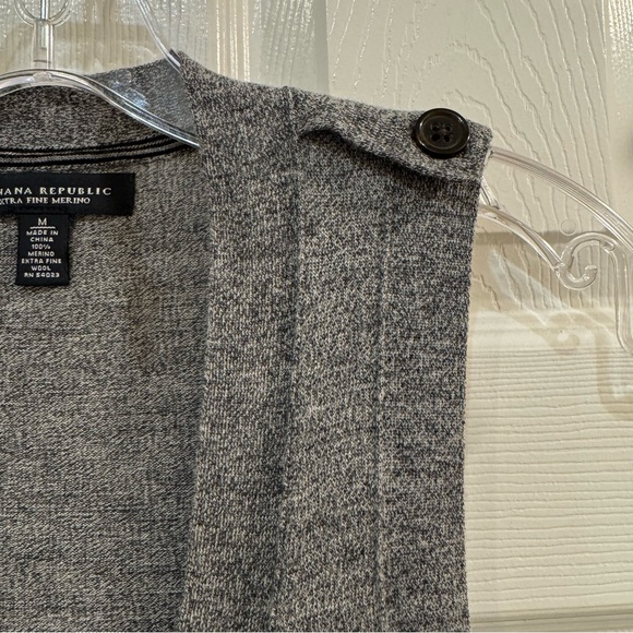 Women’s Banana Republic Sleeveless Button-front Sweater Vest Cardigan - Picture 6 of 14